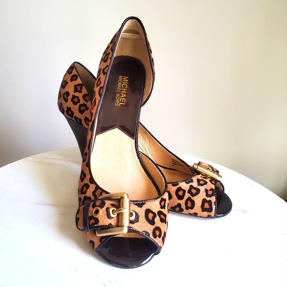 Michael Kors Animal Print Leopard Open Toe Heels With Buckles Size 9M - Picture 2 of 14